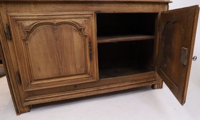 null SIDEBOARD TWO BODIES OF OAK WOODWORK LOUIS XIV-REGENCY
With straight and curved...