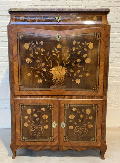 null VERY BEAUTIFUL SECRETARY IN FLOWER MARQUETRY LOUIS XV in the taste of ROUSSEL
In...