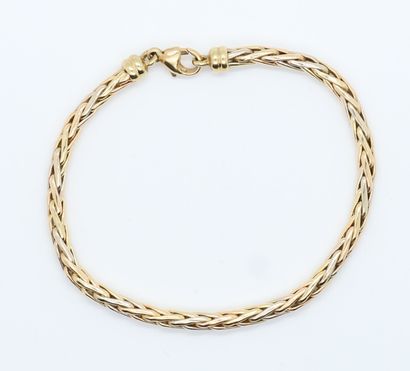 null BRACELET EN OR JAUNE 18K AUX MAILLES PALMIERS
L : 18,5 cm
Pb : 6,2 grs