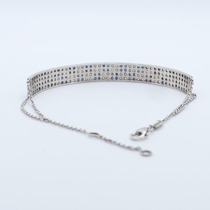 null BRACELET PAVAGE DE SAPHIR ET DIAMANTS
Bracelet rigide en or blanc 14 carats...