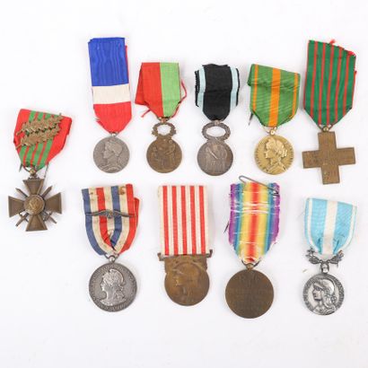 null Lot de 10 médailles militaires et civiles
Bronze et argent