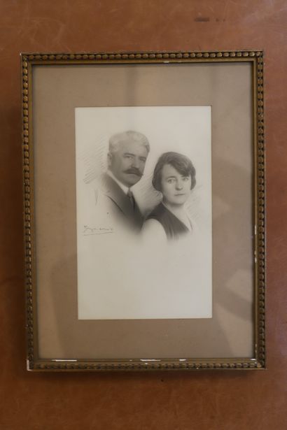 null PORTRAIT en noir et blanc des époux MONSABERT
22 x 30,5 cm (à vue)
