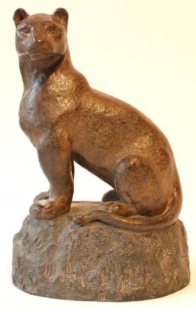 null BRONZE DE PAUL SIMON (1892-1979) Bronze Lionne au rocher, (terre cuite en sus...