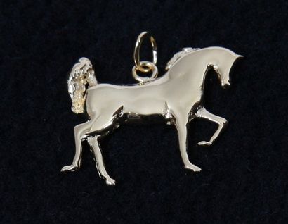 null PENDENTIF "Horse	 doré"

Doré, cheval Arabe (2,8cmx2,3cm)