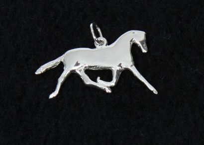 null PENDENTIF" 	Horse argenté"

Argenté, 	cheval trot allongé (3 x 1,8cm)