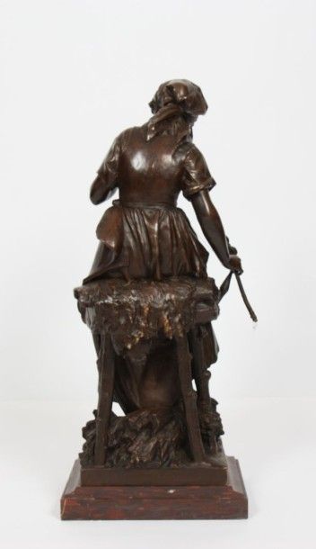 null LA FILEUSE DE MOREAU
En bronze à patine brun foncé, représentant une jeune paysanne...