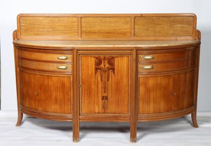 null BUFFET ART NOUVEAU DE MAURICE DUFRENE (1876-1955)

En acajou et placage d'acajou...