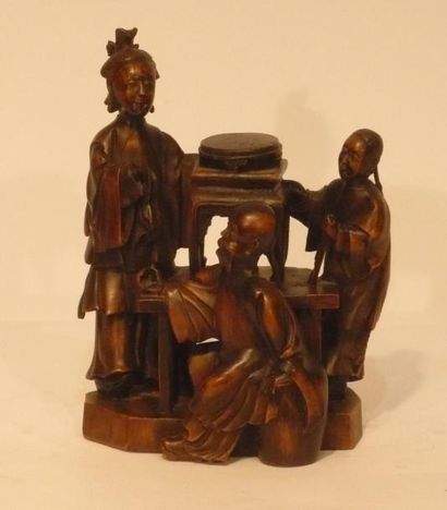 null BOIS SCULPTE "FAMILLE" CHINE

Epoque XXème siècle

29 x 21 cm