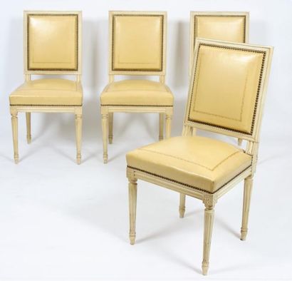 null SUITE DE QUATRE CHAISES LOUIS XVI

En bois laqué, garniture en cuir brun clair.

Epoque...