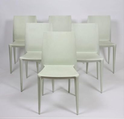 null SUITE DE SIX "BELLINI CHAIRS"

En plastique teinté vert clair. Marquées "THE...