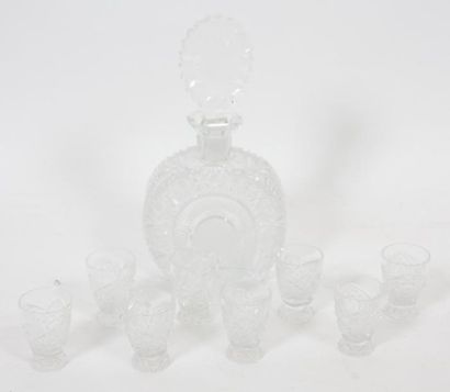 null SERVICE A LIQUEUR EN CRISTAL TAILLE

Composé d'une carafe et de huit verres.

Epoque...