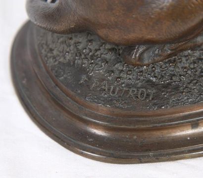 null BRONZE "CHIEN ASSIS" DE FERDINAND PAUTROT (1832-1874)

Bronze patiné, reposant...