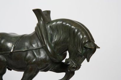 null BRONZE "CHEVAL DE TRAIT" DE MEESTER (1904-1995)

En bronze patiné représentant...