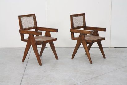 null Pierre JEANNERET (1896-1967)

Ensemble de deux fauteuils dit :"office cane chairs".

En...