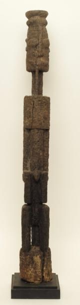 null STATUETTE AFRICAINE "ANCETRE NOMMO" DOGON

Ancêtre Nommo

Bois sculpté à patine...
