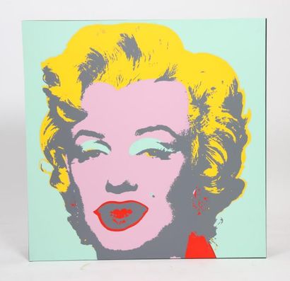 null TABLE BASSE "MARILYN D'APRES ANDY WARHOL"

En bois laqué, ornée d'une sérigraphie...