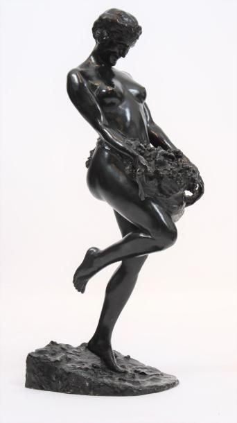 null BRONZE "FAUNESSE OU LA VENDANGE" DE RIVOIRE (1884-1915)

Bronze à patine brune...