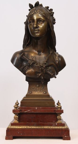 null BRONZE "BUSTE DE JEUNE FEMME OU CHLOE" DE HENRI-ETIENNE DUMAIGNE (1830-1888)

En...