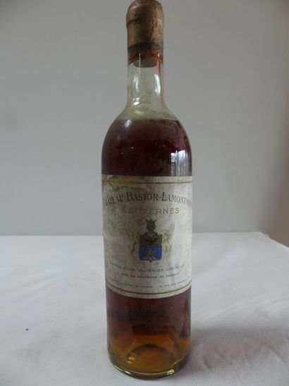 null 1 Sauternes Château Bastor Lamontagne 1955 Niv. BE, Etiquette sale et tâché...