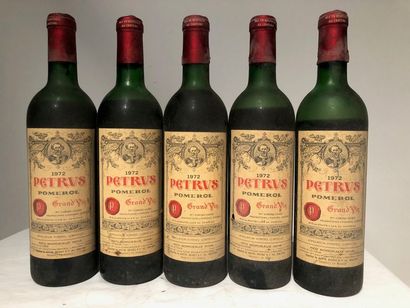 null Lot de 5 bouteilles de "Chateau PETRUS" 1972

1 légèrement bas, 3 mi-épaule...