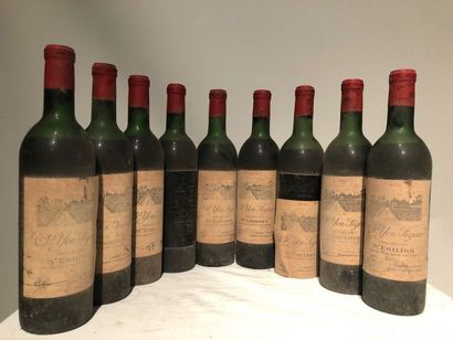 null Lot de 9 bouteilles de "Chateau YON-FIGEAC" 1970

Niveaux mi-épaule.
