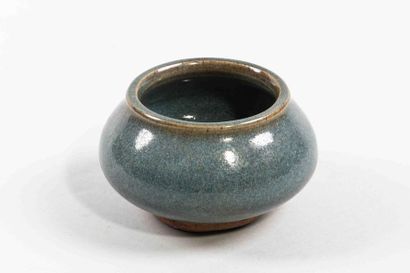 null Petit pot Junyao globulaire en porcelaine à glaçure monochrome turquoise tacheté...