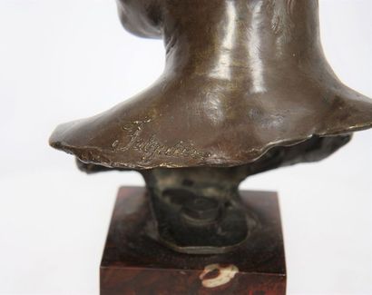 null BRONZE "TETE DE DIANE" DE ALEXANDRE FALGUIERE (1831-1900) 

En bronze patiné,...