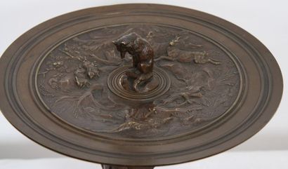 null COUPE EN BRONZE "AU RENARD" DE JULES MOIGNEZ (1835-1894)

En bronze patiné,...