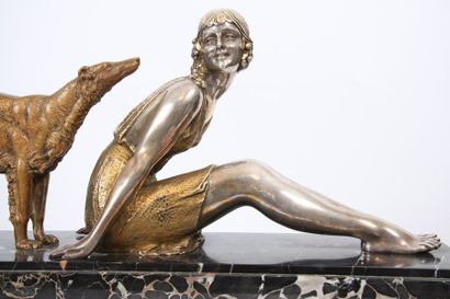 null BRONZE "ELEGANTE 1925 AU LEVRIER" DE DIMITRI CHIPARUS (1886-1947)

En bronze...