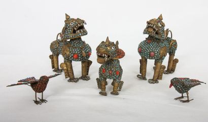 null COLLECTION DE CINQ PETITS SUJETS "ANIMAUX" NEPAL

Chiens de Fo et oiseaux en...