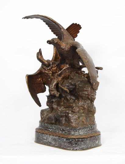 null GROUPE EN BRONZE "AIGLE ET VAUTOUR AU CHAMOIS" DE CHRISTOPHE FRATIN (1801-1864)

En...