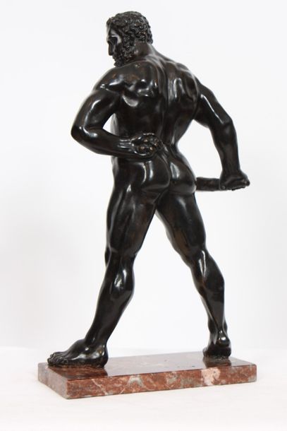 null BRONZE "HERCULE POMARIUS" D'APRES WILLEM VAN TETRODE

En bronze à patine brune,...