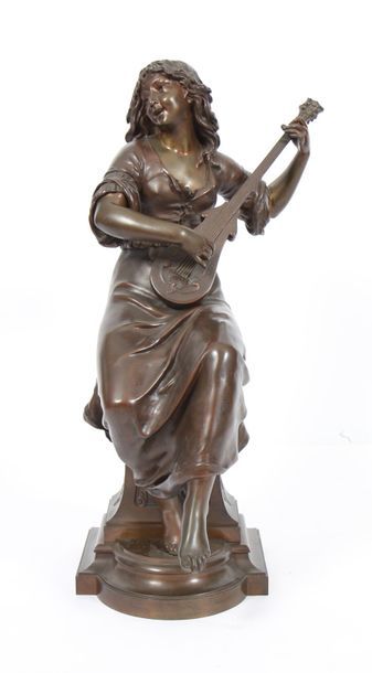 null IMPORTANT BRONZE « LA JOUEUSE DE GUITARE » DE SYLVAIN KINSBURGER (1855-1935)

Bronze...