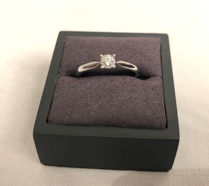 null BAGUE SOLITAIRE 0,10 CT

Poids : 2,42 g