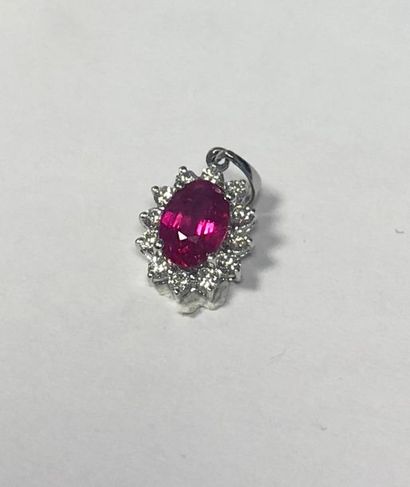 null PENDENTIF RUBIS 1 CT ET DIAMANTS 0,22 CT

Poids or : 0,95 g