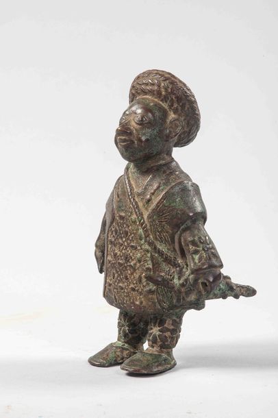 null Figurine. Bronze TIKAR CAMEROUN avant 1940 				

H : 23 cm