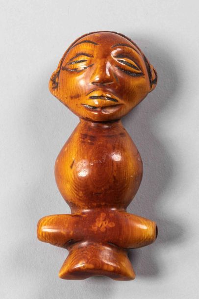 null Sifflet. Ivoire. - CHOKWE ex Congo belge avant 1940				

H : 9 cm