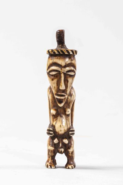 null Figurine. Ivoire SONGYE - ex Congo belge avant 1940			

H : 12 cm