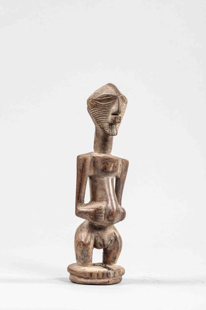 null Figurine. Bois SONGYE - ex Congo belge avant 1960					

H : 24 cm
