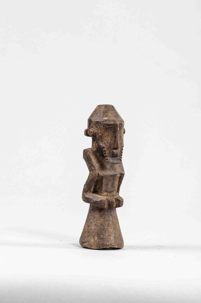 null Figurine. Bois. SONGYE - ex Congo belge avant 1960				

H : 19 cm