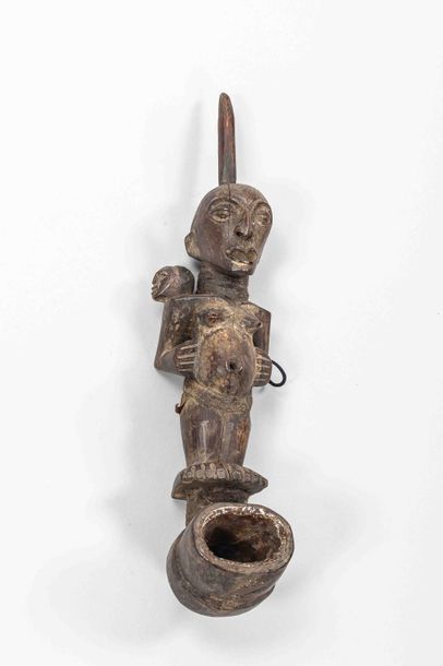 null Pipe. Bois. SONGYE - ex Congo belge avant 1960				

H : 33 cm