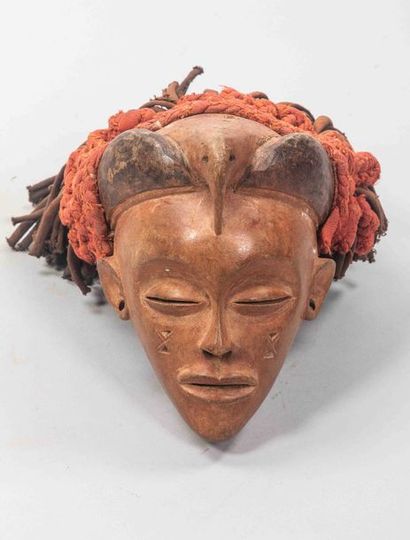 null Petit masque. Bois. CHOKWE - ex Congo belge avant 1960 			

H : 16 cm