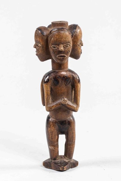 null Statuette MAKONDE ZAMBIE 1940 Circa 					

H : 20 cm