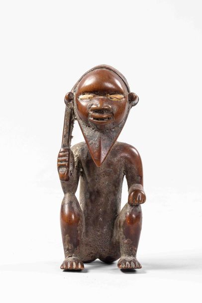 null Figurine. Bois BENBE-ex CONGO BRAZZAVILLE1940 Circa 			

H : 12 cm