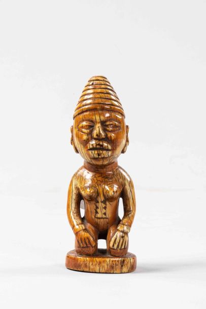 null Figurine. Ivoire BAKONGO - ex Congo belge avant 1960				

H : 12 cm