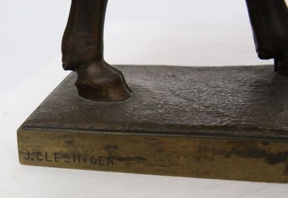 null BRONZE "TAUREAU VAINQUEUR" DE JEAN-BAPTISTE CLÉSINGER (1814-1883)

En bronze...