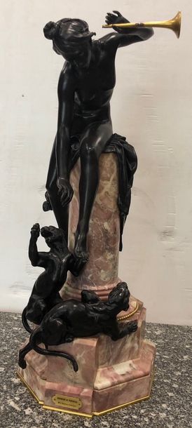null BRONZE "LA CHARMEUSE DE PANTHERES" DE CARRIER-BELLEUSE (1824-1887)

En bronze...