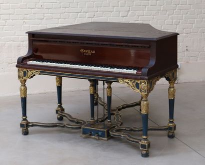 null EXCEPTIONNEL PIANO DEMI QUEUE DE CONCERT GAVEAU EN LAQUE DU JAPON DE LA MAISON...