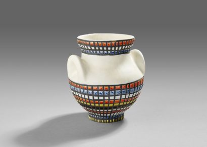  Roger CAPRON (1922-2006) 
Vase à « Oreilles » en céramique émaillée à décor géométrique... Gazette Drouot