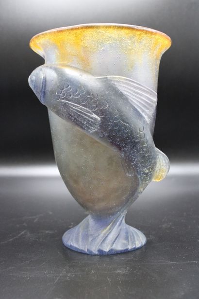 null DAUM France. Vase in glass paste decorated with a fish in application, signed...